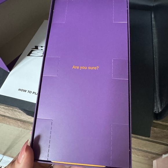 NWT ‘Hit Send' Party Game Never Used - Picture 3 of 7